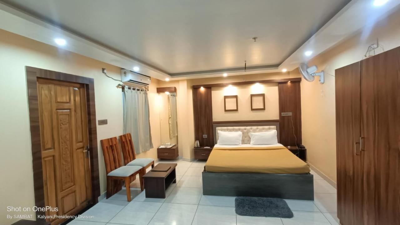 Trisplanet Hotel Kalyani Exterior foto